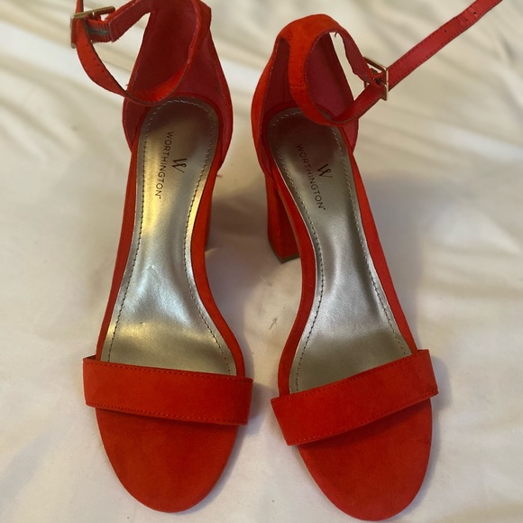 Red heels - Picture 2 of 2